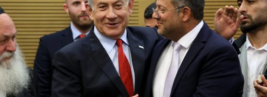 BIBI BRINDA A CHAMPAGNE: PENA DI MORTE IN ISRAELE SOLO AI PALESTINESI