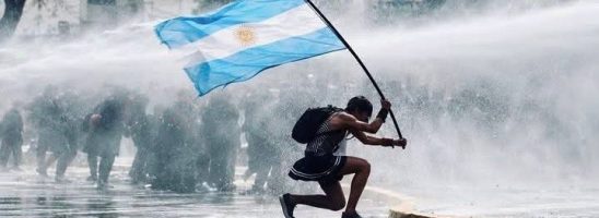 Argentina in piazza per difendere l’educazione pubblica