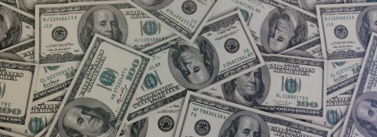 Tassare gli extraprofitti delle multinazionali di combustibili fossili: utopia o realtà?